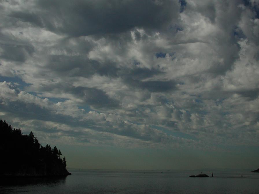 Sky over Batchelor Bay