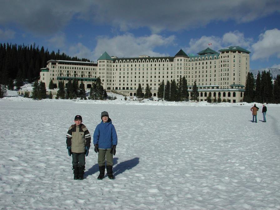Lake Louise Hotel