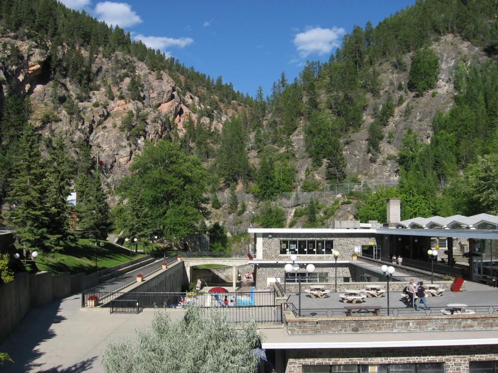 Radium Hot Springs